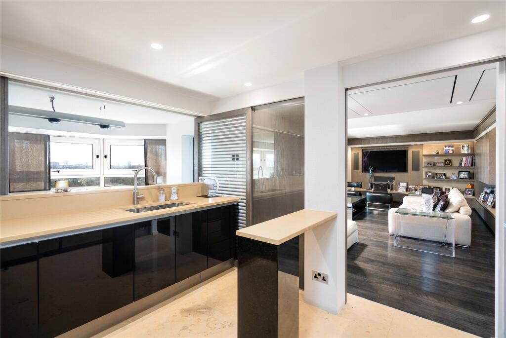 3 bedroom apartment for sale in Park St James, St John's Wood, London, NW8